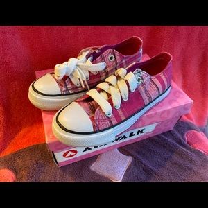 NWT.  Airwalk Pink Sparkly Plaid Canvas Sneaker.  Girls Size 12.